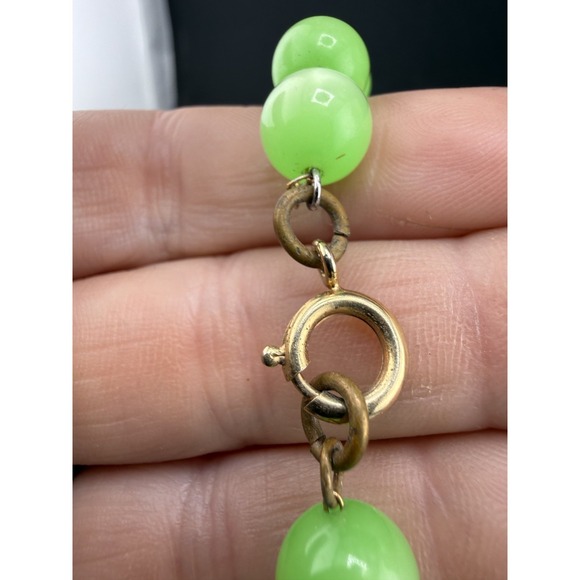 Vintage Lime Green Acrylic Beaded Necklace 23" - Picture 4 of 8